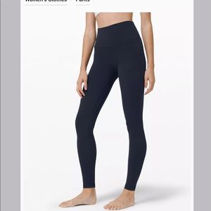 Lululemon 25in aligns navy blue
